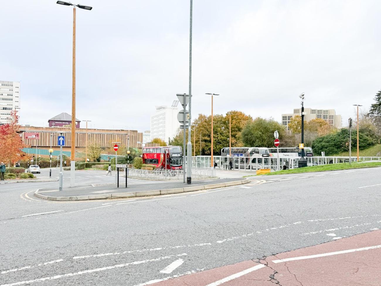 City Centre Ascot Apartment: Pet-Friendly with Free Parking Bracknell Exterior photo