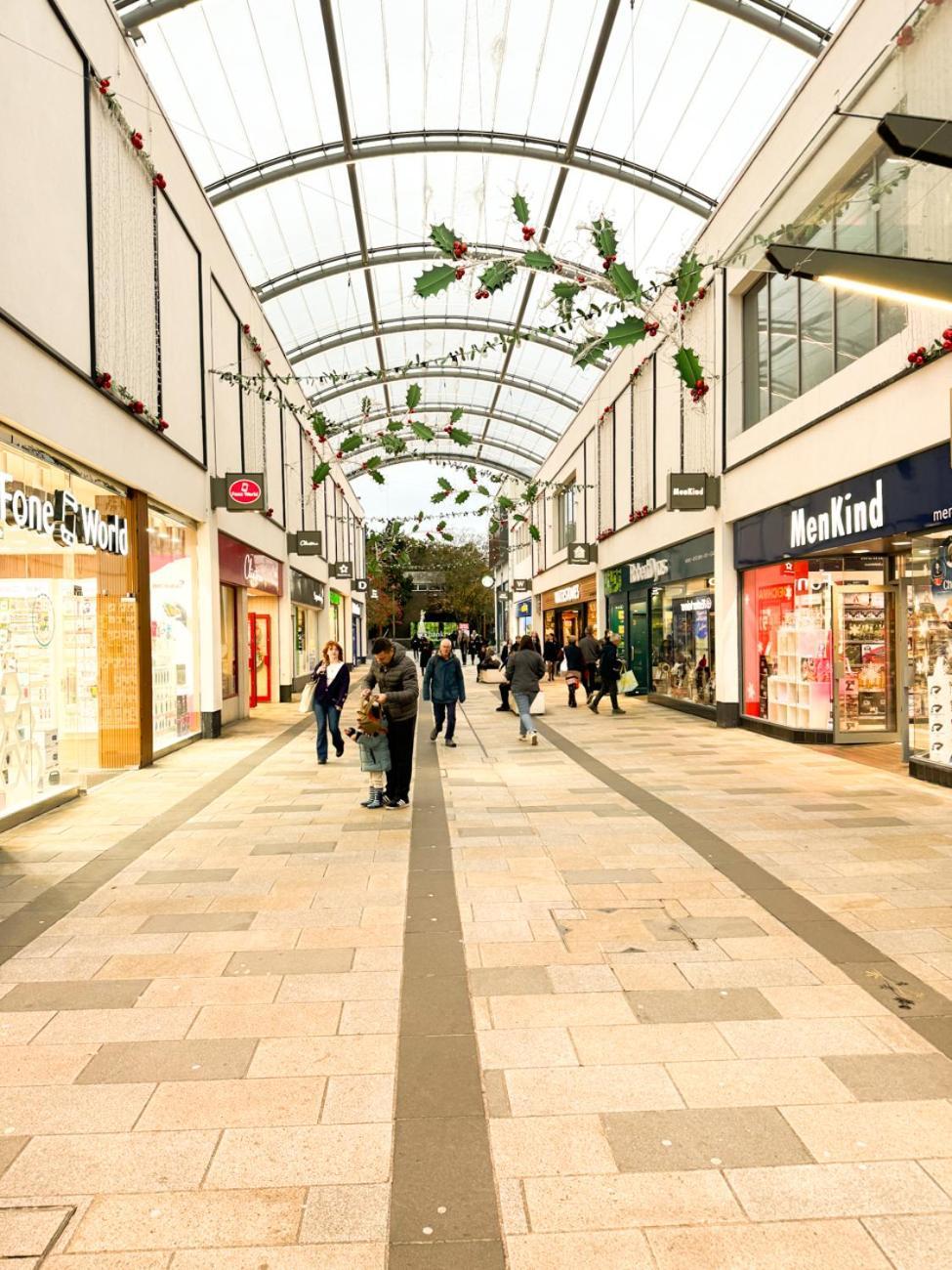 City Centre Ascot Apartment: Pet-Friendly with Free Parking Bracknell Exterior photo